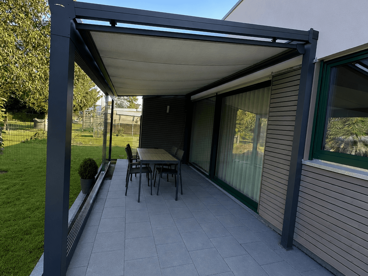 Freestanding patio cover by ProMont Alu in NRW